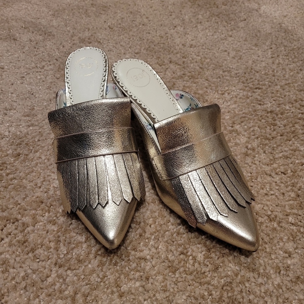 1901 Reed Kiltie gold heeled mule